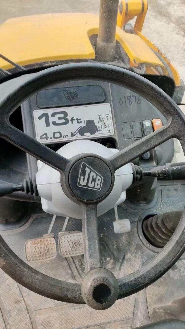 微信图片_202406071422461 used JCB 3CX Busy at both ends